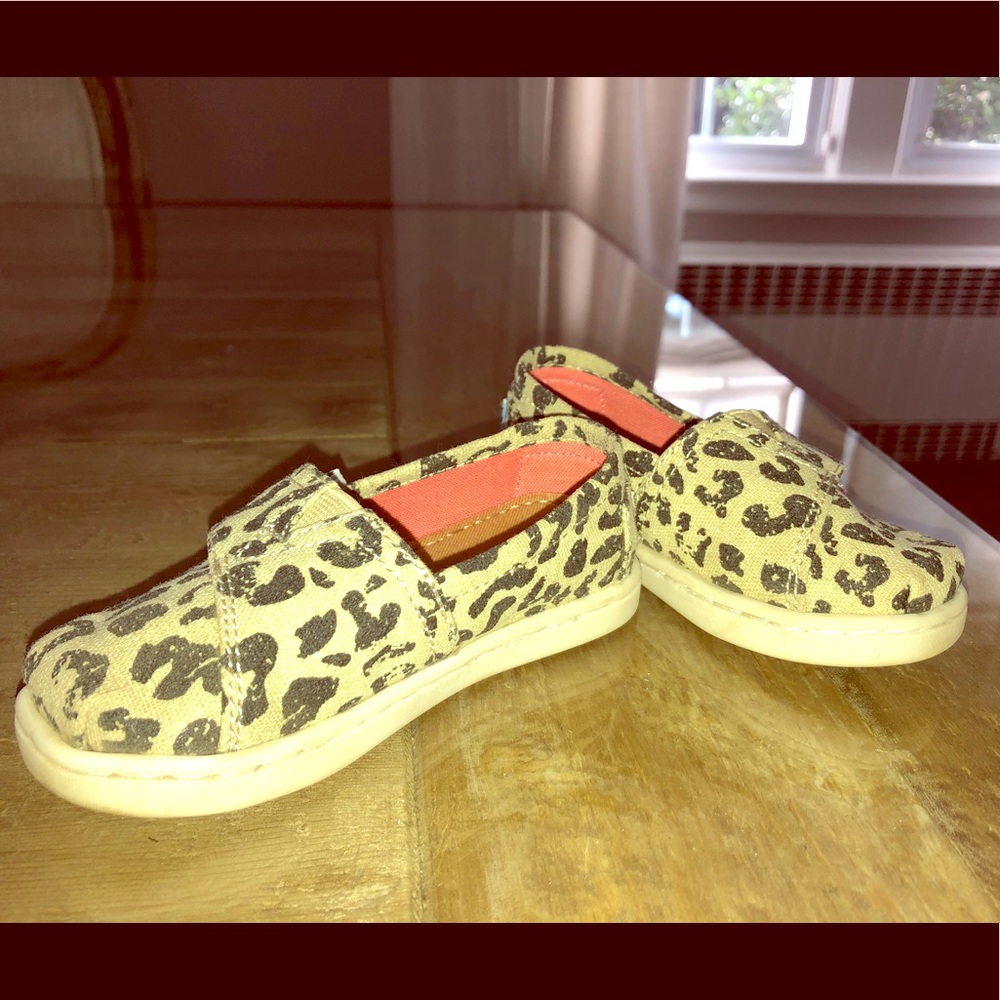 TOMS leopard sneaker